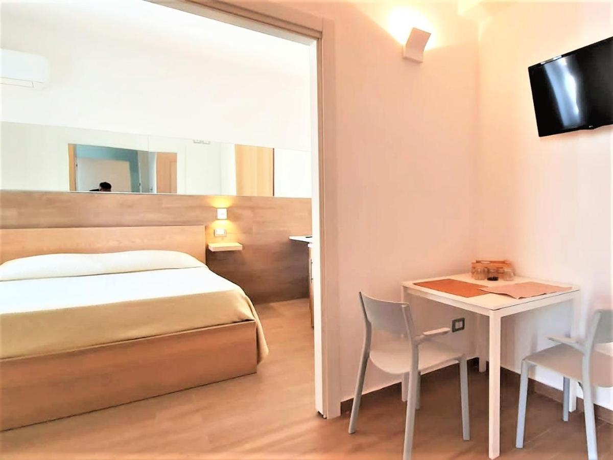 Casa Sofia- Fondi Vertice Rooms Экстерьер фото