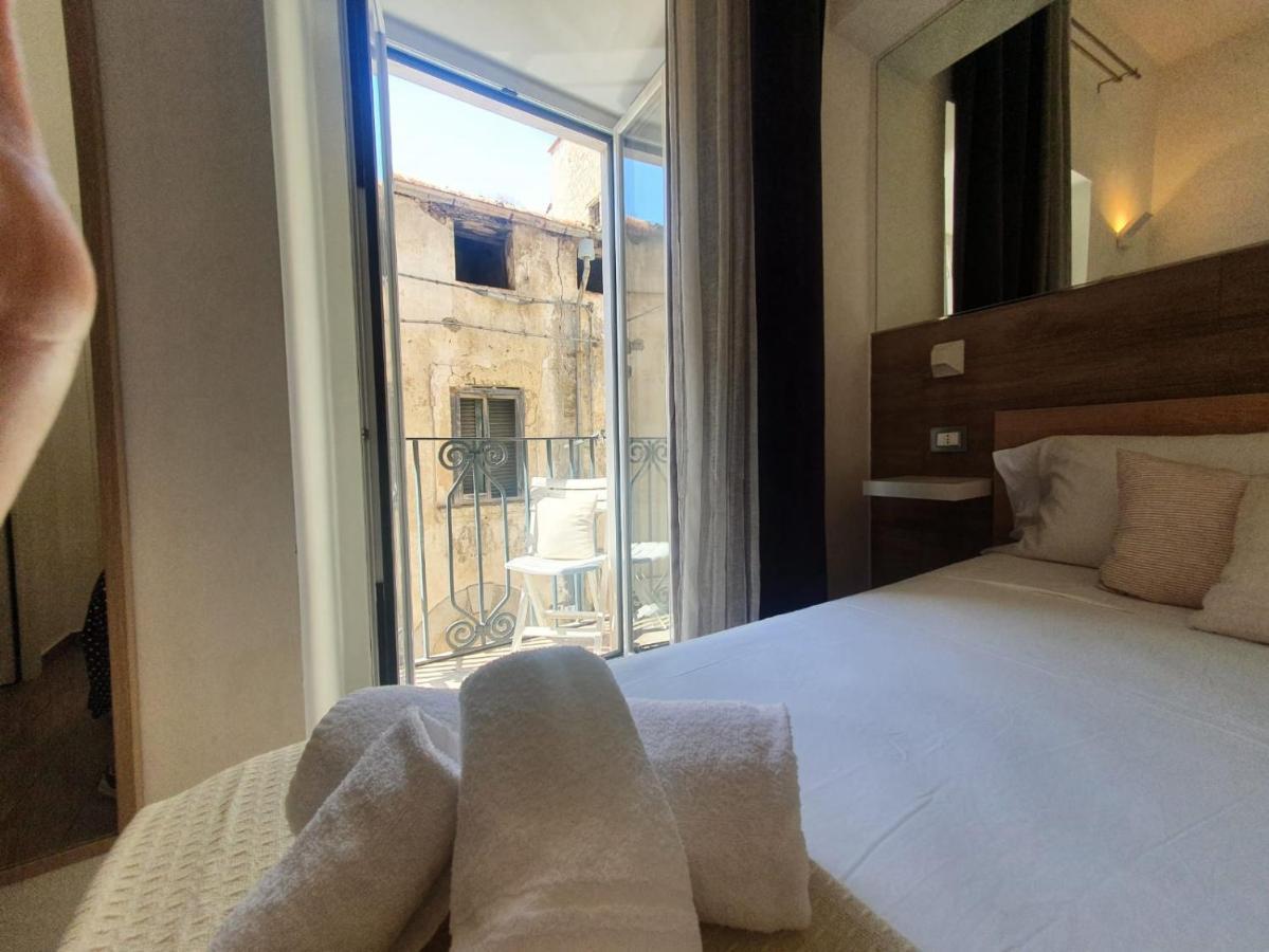 Casa Sofia- Fondi Vertice Rooms Экстерьер фото
